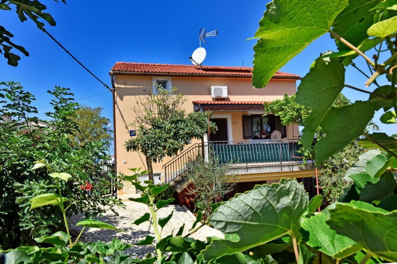 Apartmani Kovac Funtana Kültér fotó