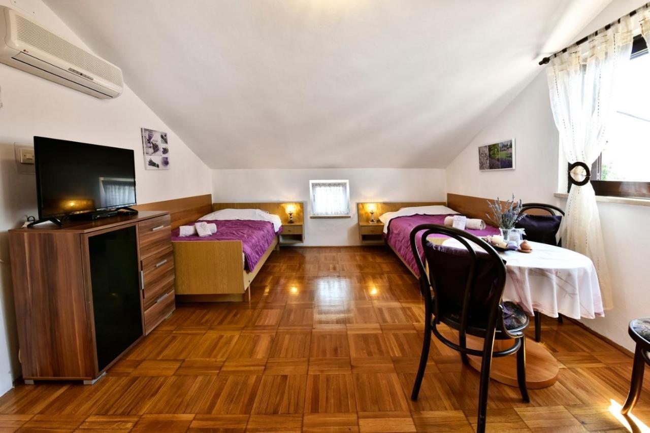 Apartmani Kovac Funtana Kültér fotó