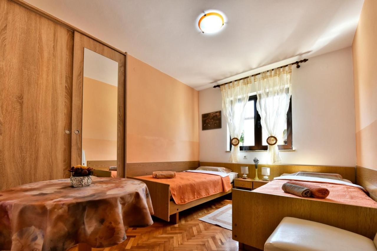 Apartmani Kovac Funtana Kültér fotó